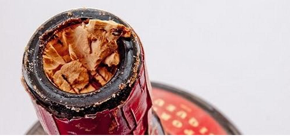 Wine Tips: What to do when the cork is broken?